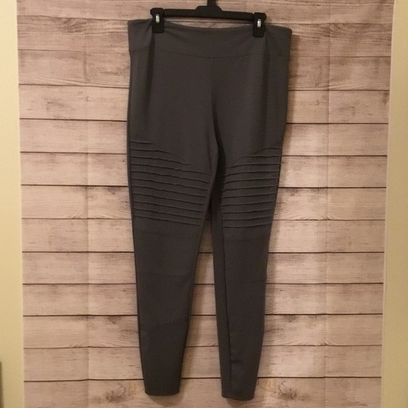 LuLaRoe LUXE Gray Leggings Size 2X